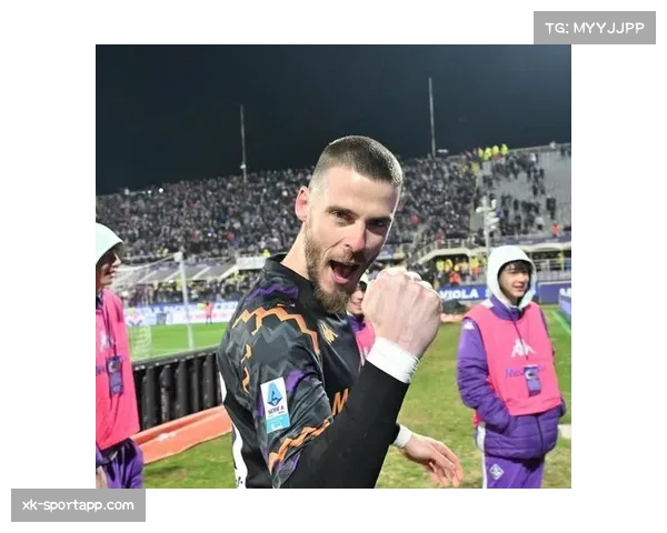 德赫亚回应球迷质疑表示理解支持并承诺球队将全力以赴走出当前困境